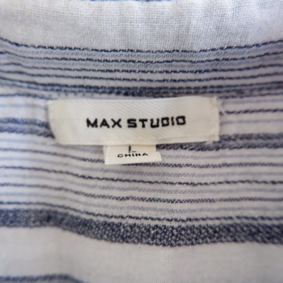 Max Studio White Button Up Top Large size - Picture 4 of 5